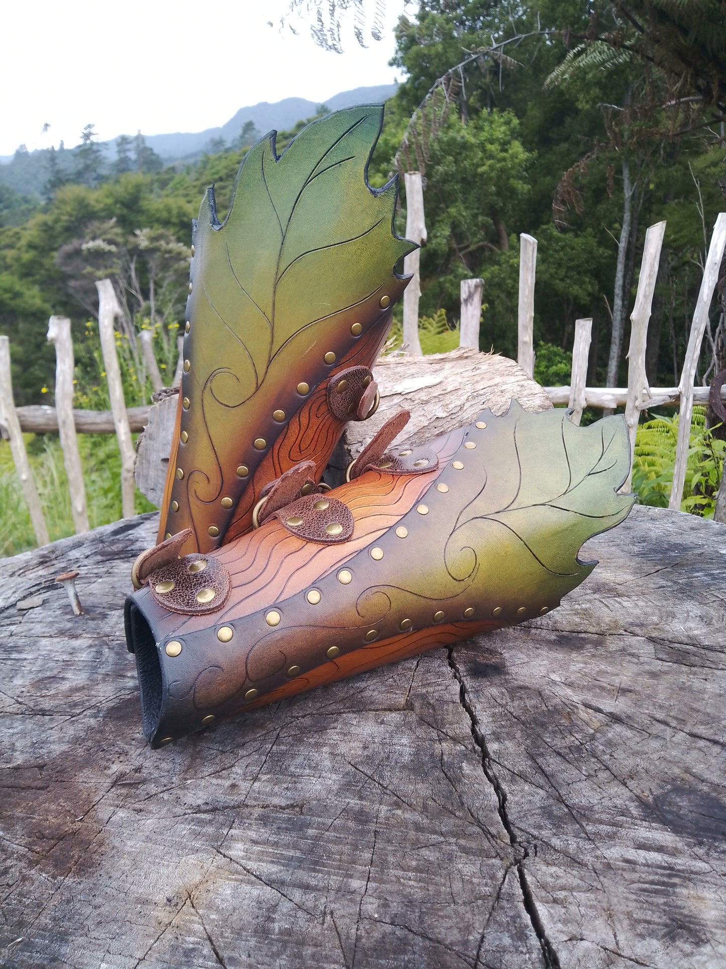 Sylvan Vambrace