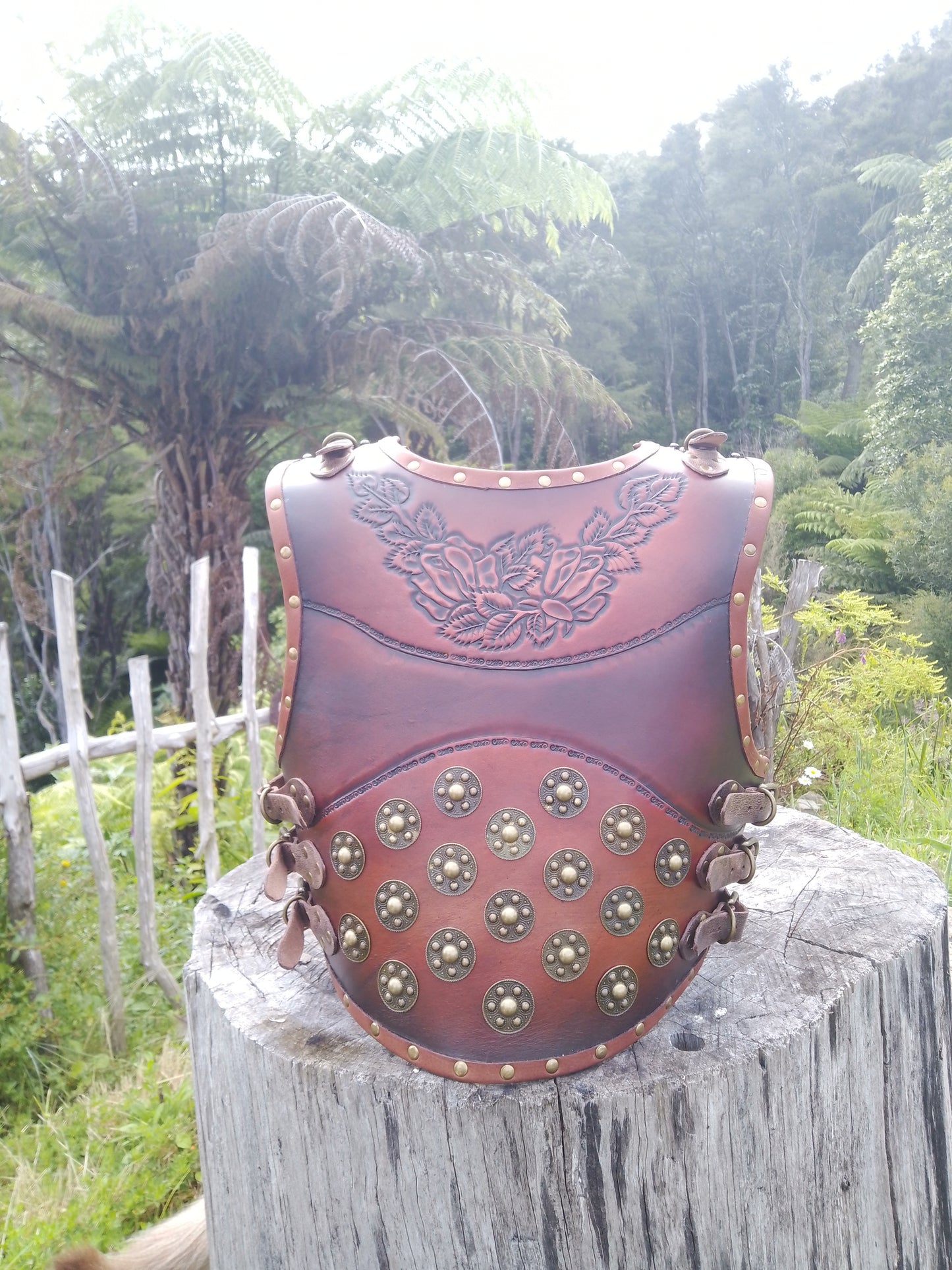 Womens Breastplate - Andrasta