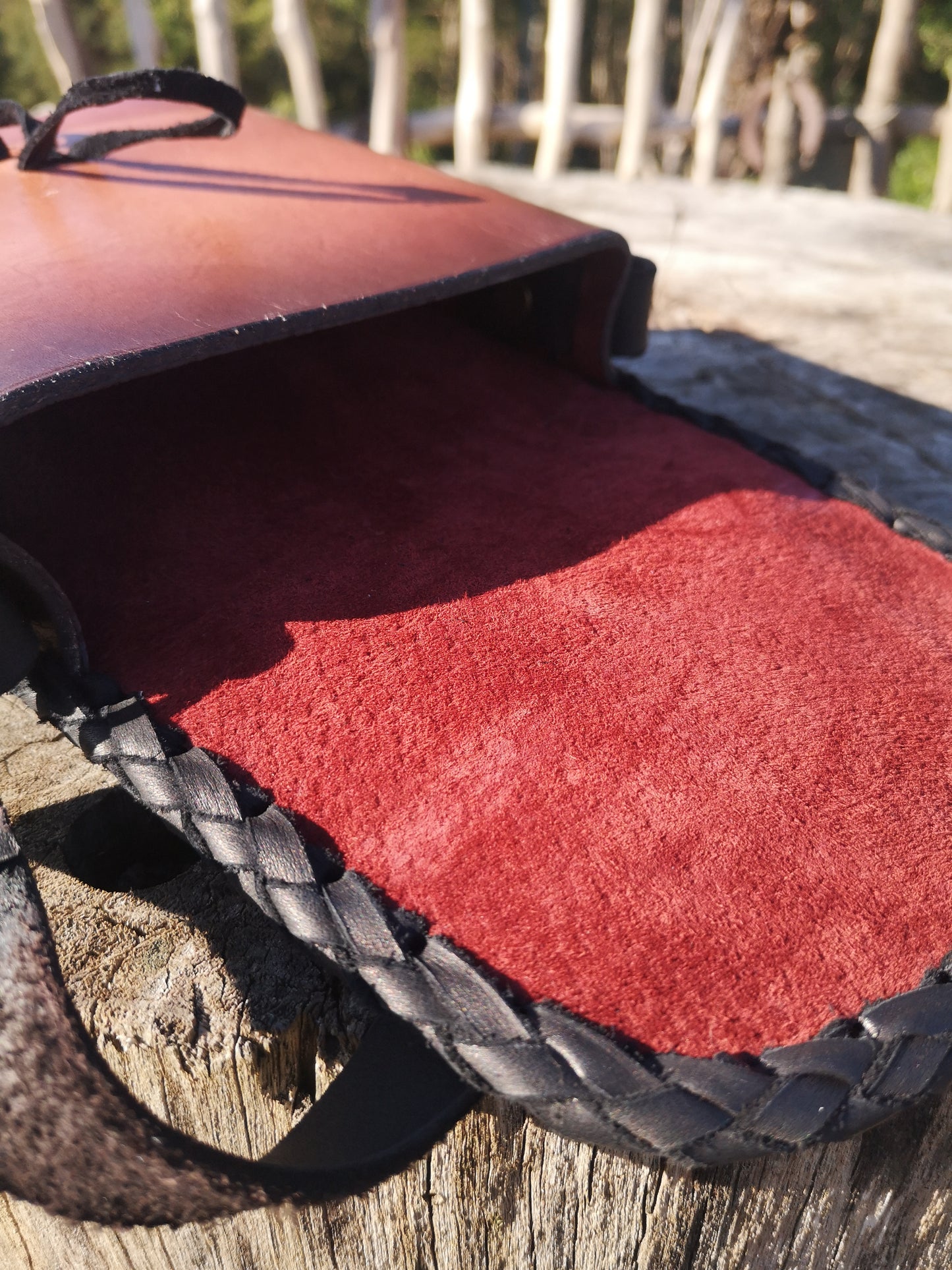 Vegsivir Crossbody Bag