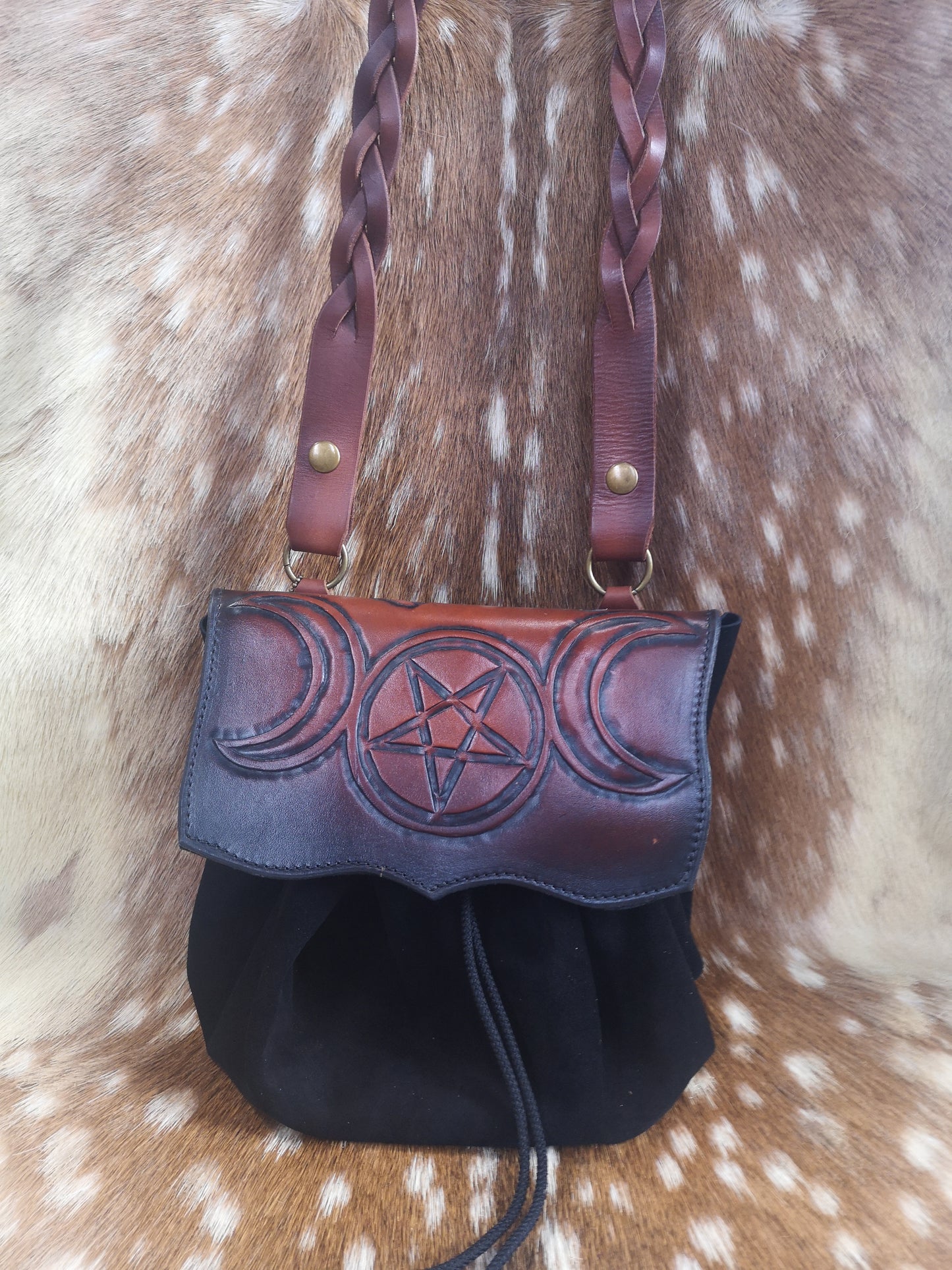 D20/Triple Moon Pentacle Crossbody Drawstring Bag