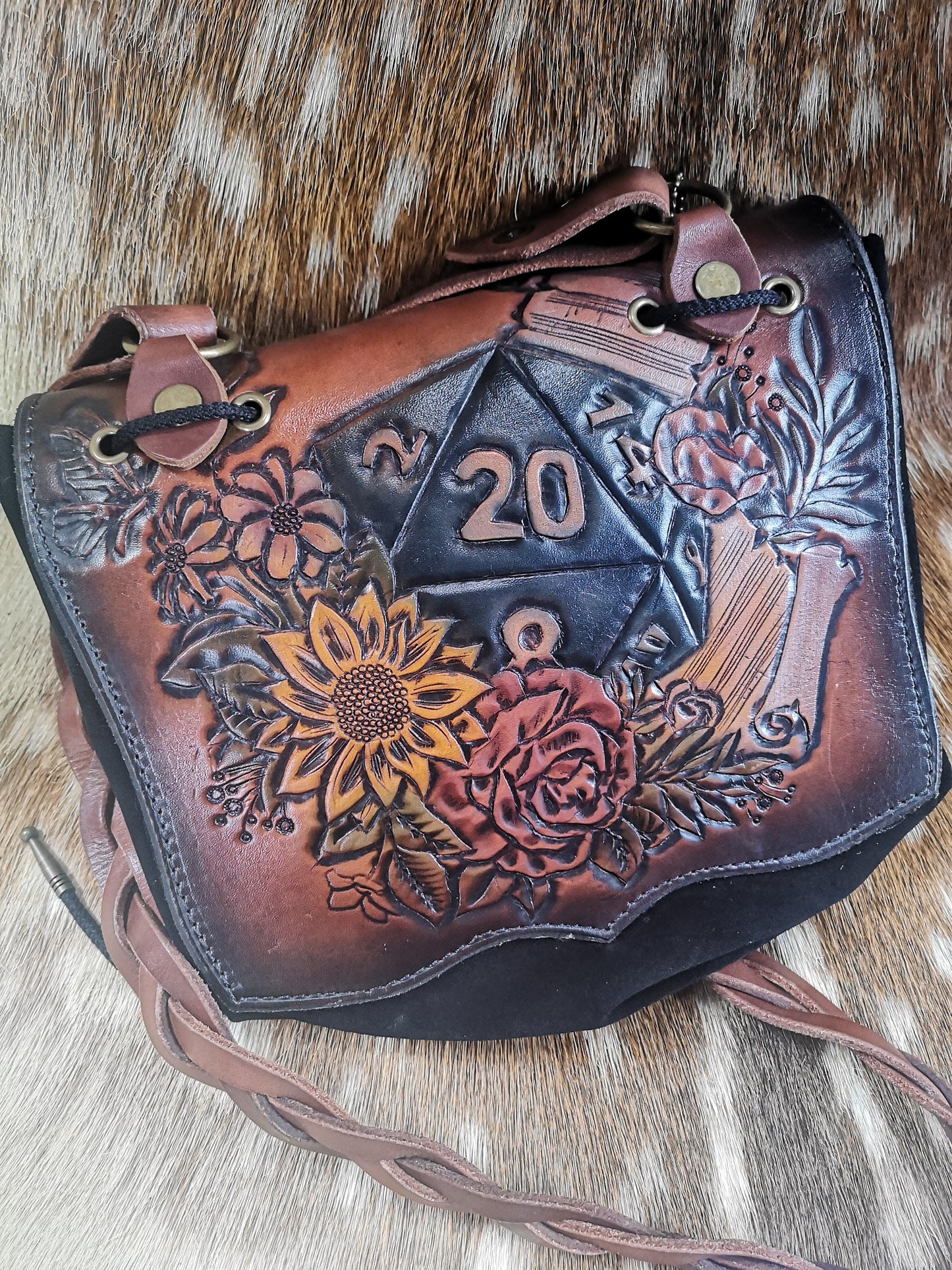D20/Triple Moon Pentacle Crossbody Drawstring Bag